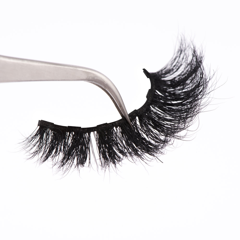 "BEAUTY" MAGNETIC EYELASHES